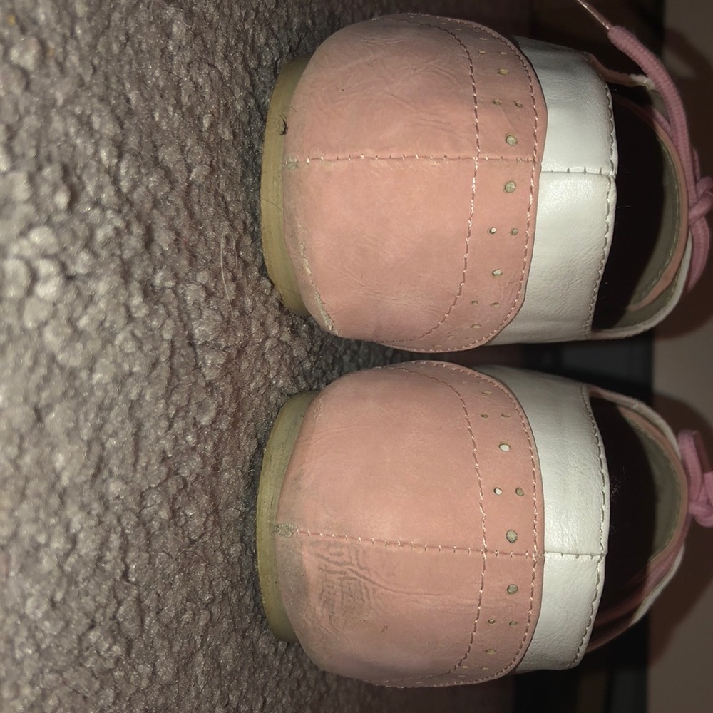 Flats . - Picture 2 of 6